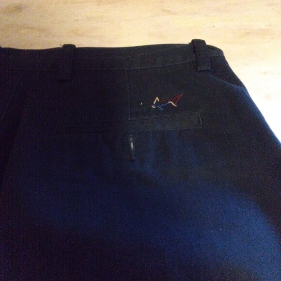 2 pairs Greg Norman shorts - Picture 2 of 7